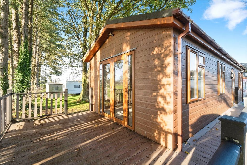 Property photo 3 of 24 Picture No. 17