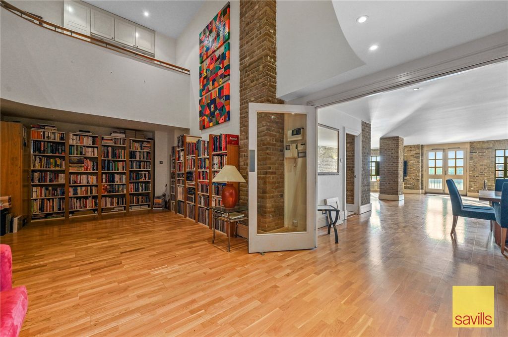Property photo 3 of 16 Reception/Dining
