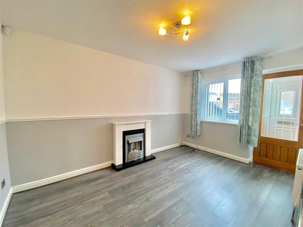 Property photo 2 of 7 Lounge