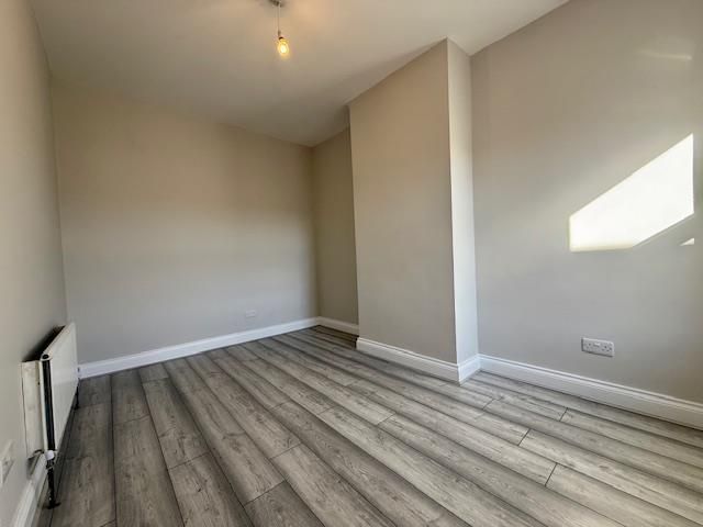 Property photo 3 of 14 Img_2710.Jpg
