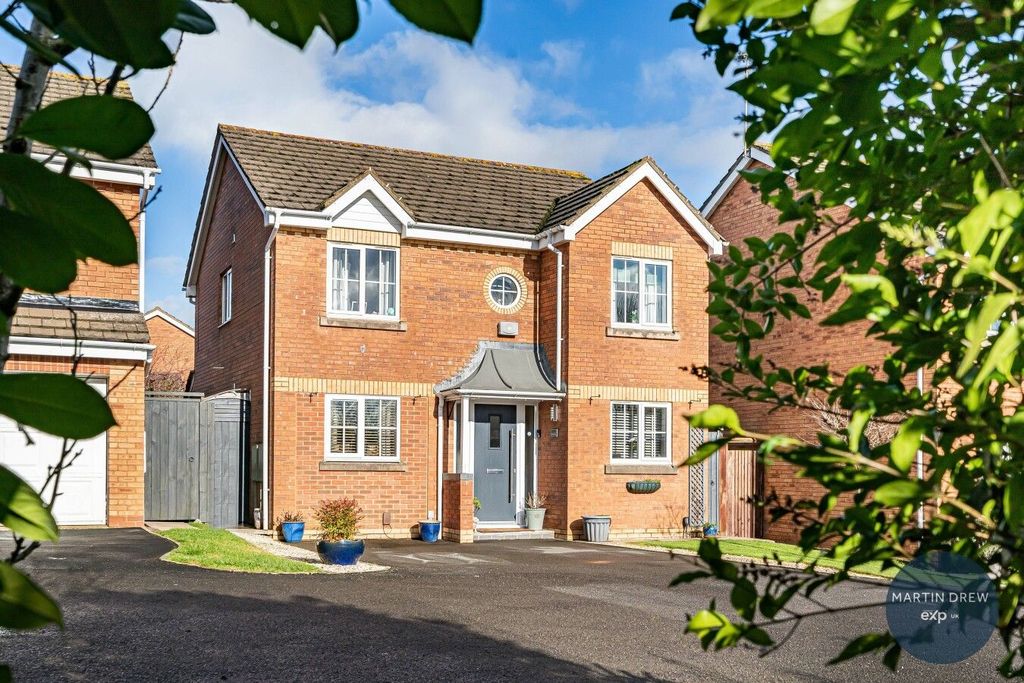 Property photo 1 of 24