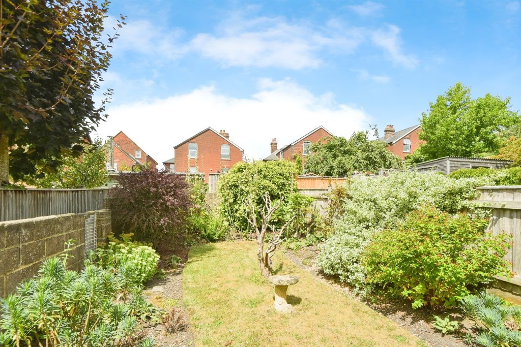 Property photo 2 of 16