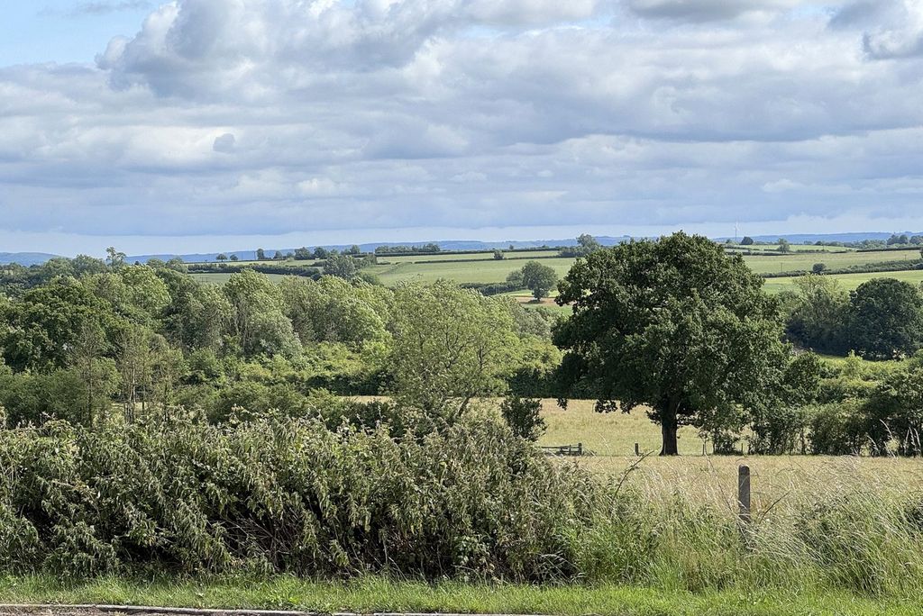 Property photo 2 of 18 Picture No. 03