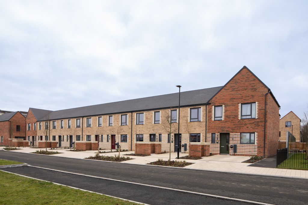 Property photo 1 of 11