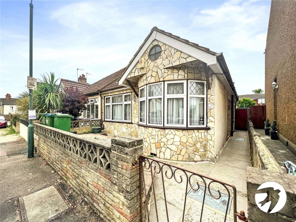 Property photo 1 of 10 Picture No. 02