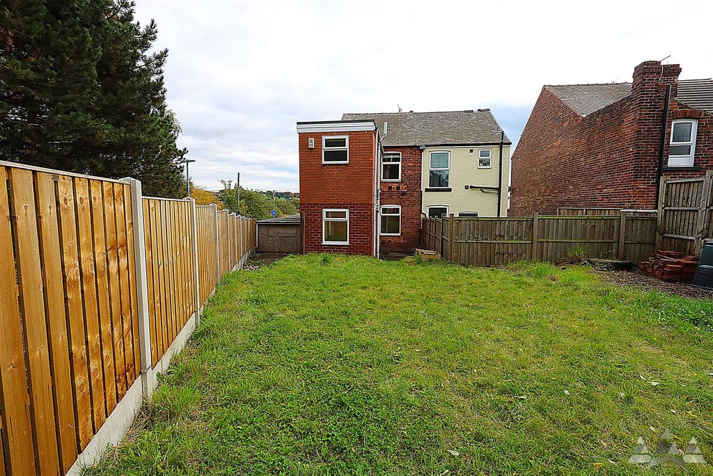 Property photo 2 of 11 Rear Garden