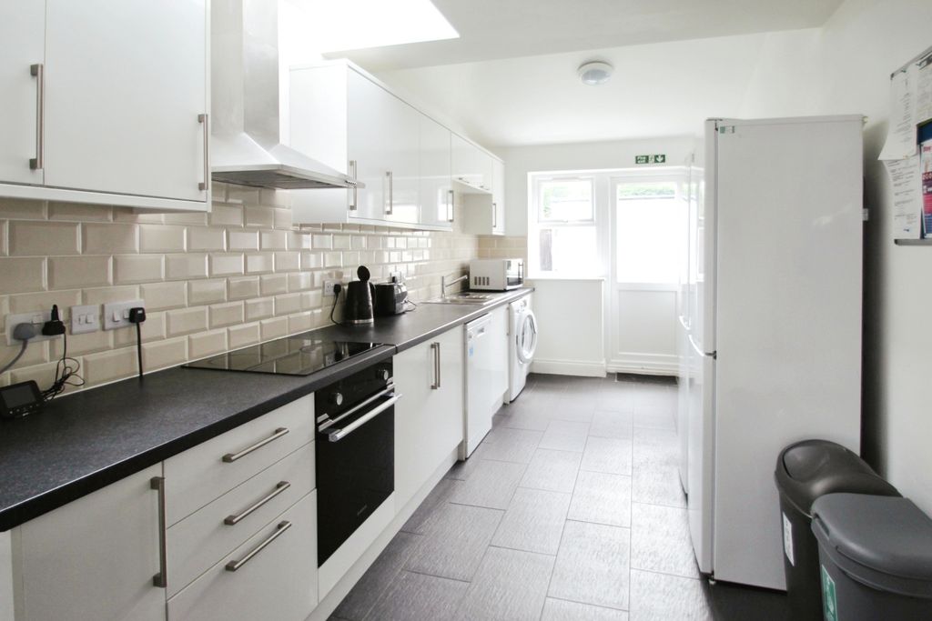 Property photo 2 of 12 6F9F4Fbb-Img_3377