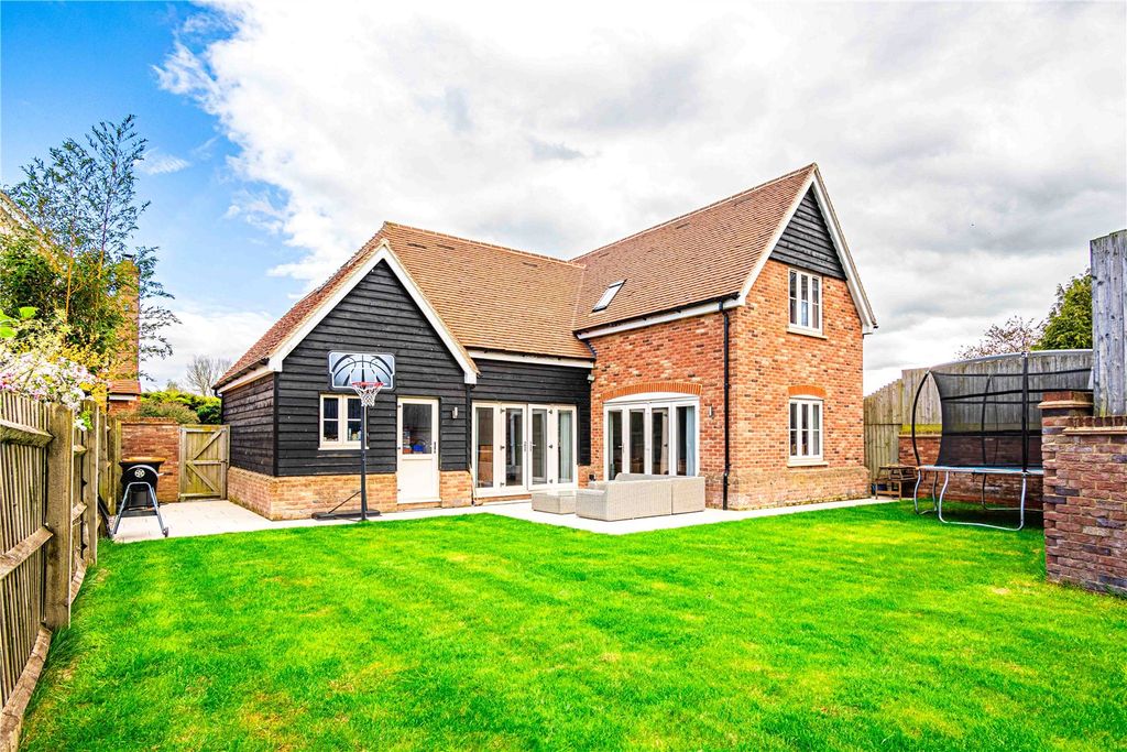 Property photo 3 of 20 Picture No. 27