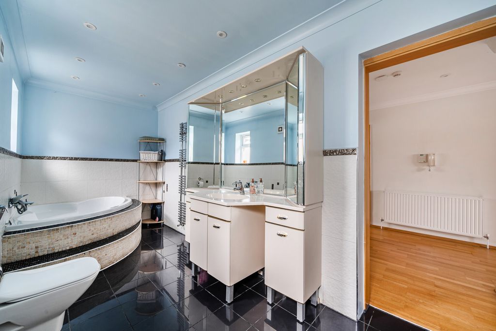 Additional image 21 of 6 bed detached house for saleChiltern Road, Pinner, Middlesex HA5