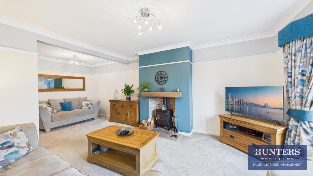 Property photo 3 of 26 Living Room