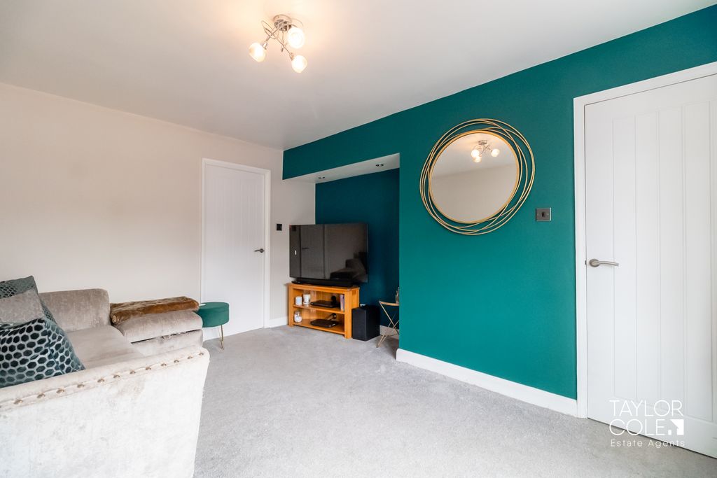 Property photo 3 of 18