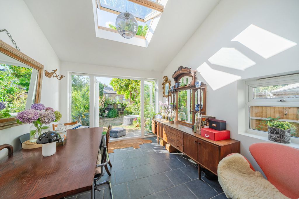 Property photo 3 of 14 1500243-8-6A6Ccd1...