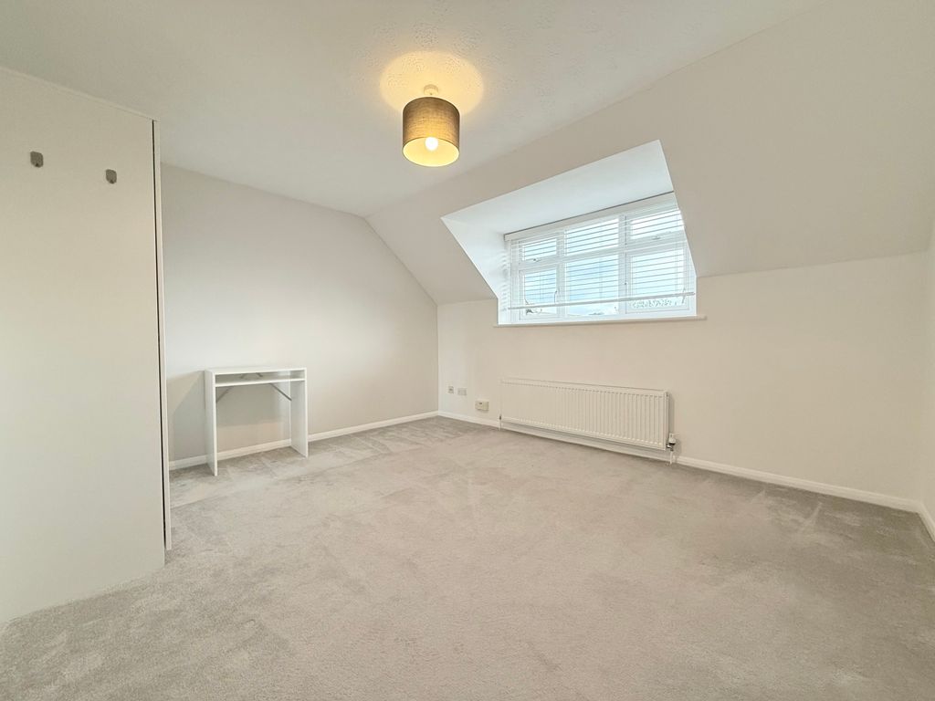 Property photo 2 of 11 Lounge