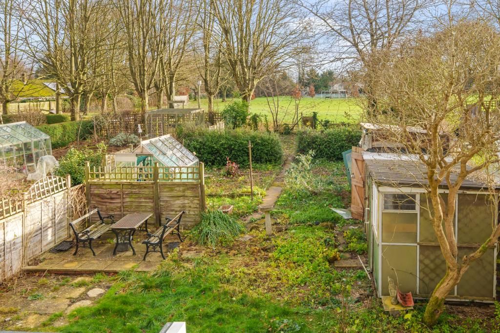 Property photo 3 of 20 Garden View