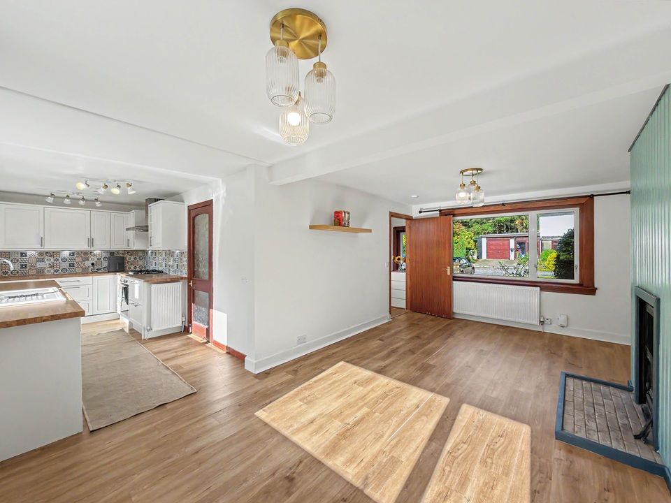 Property photo 2 of 21