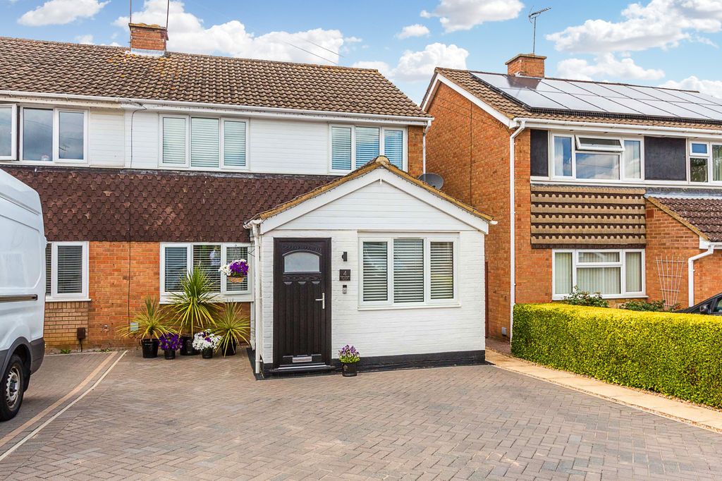 Property photo 1 of 14 Front