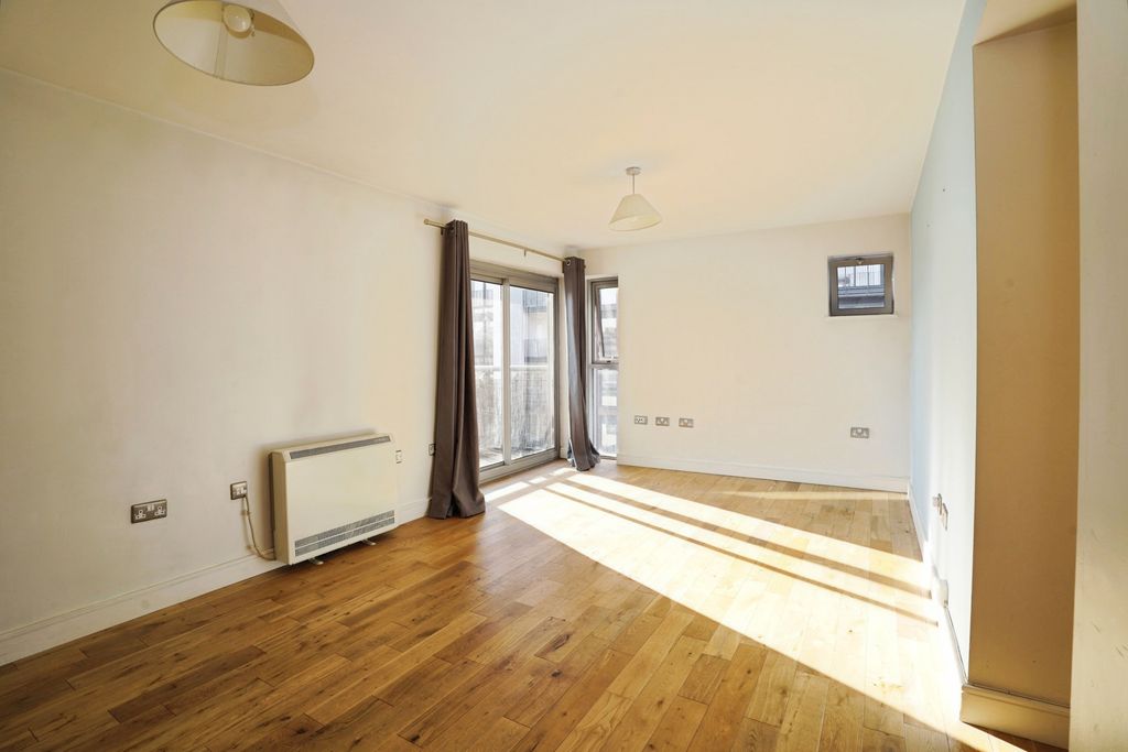Property photo 2 of 11 Pbox-Img.Jpg