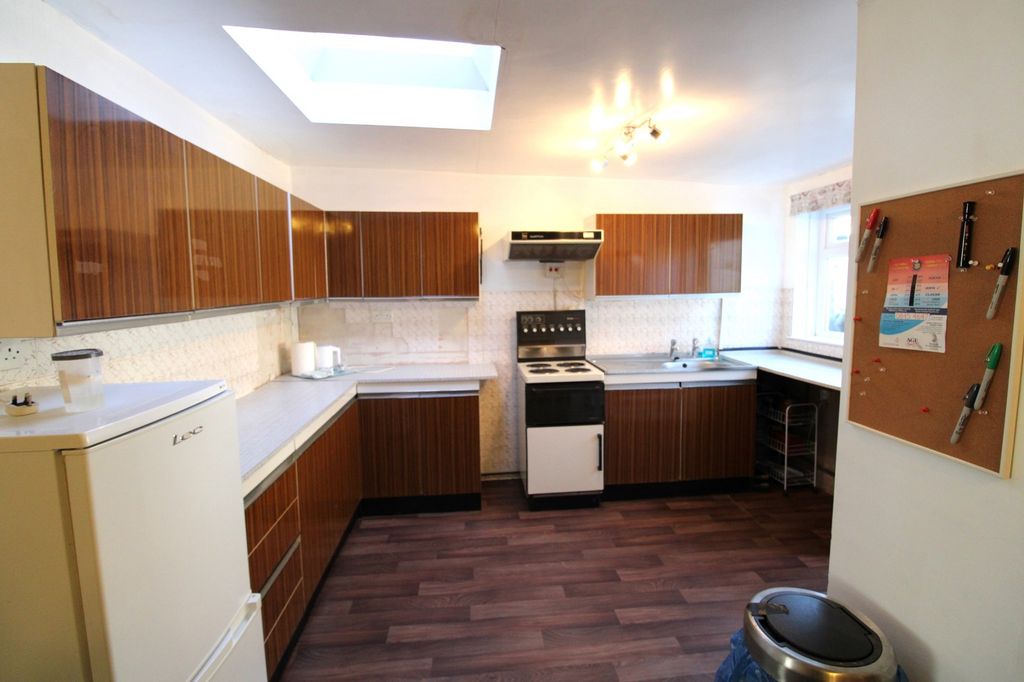 Property photo 2 of 16 Not Specified