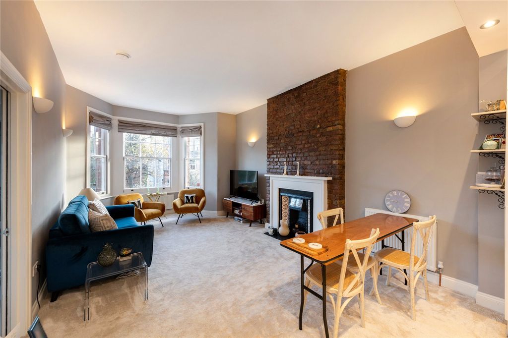 Property photo 3 of 16 Picture No. 01