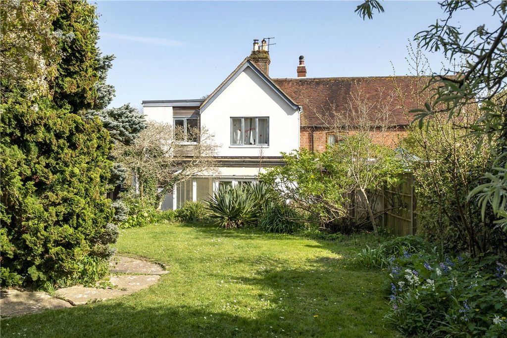 Property photo 1 of 17 Outside