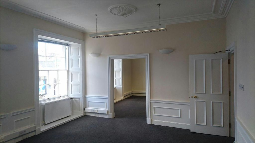 Property photo 2 of 6 Photo 4 Of 11 South Tay Street, Dundee Dd1