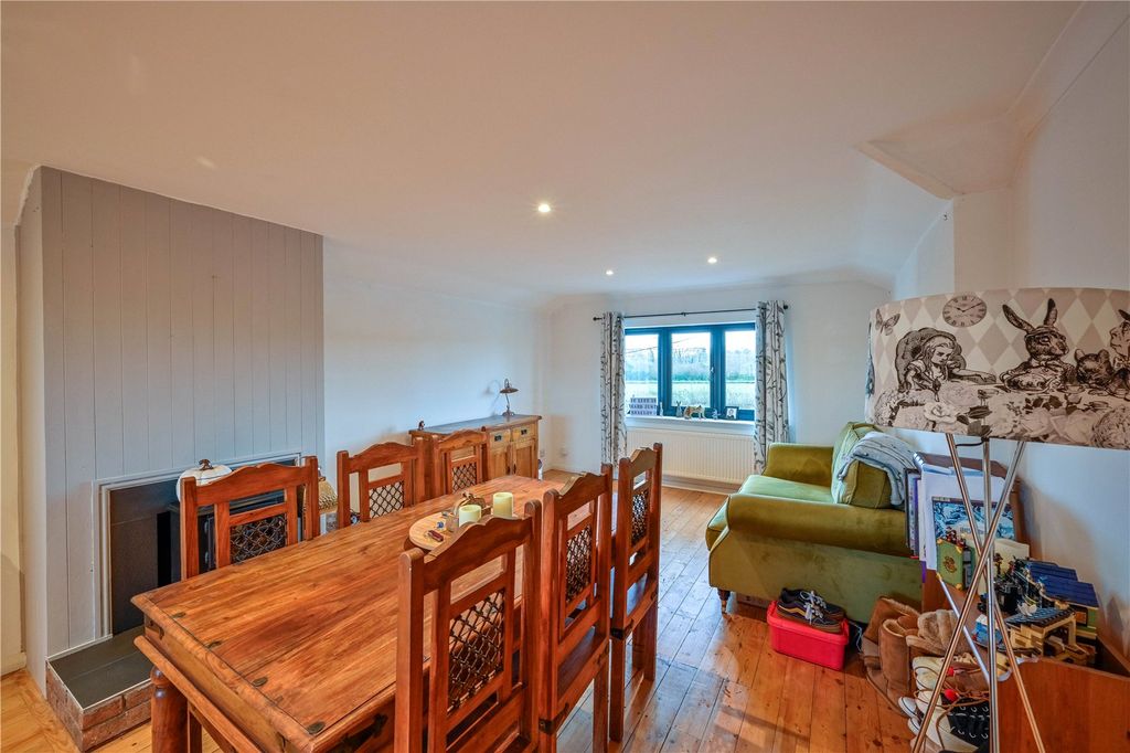 Property photo 3 of 17 Picture No. 08