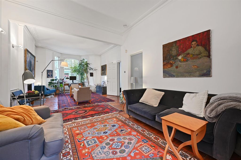 Property photo 1 of 16 Frithville Gardens - Receptiond3 (1).Jpg