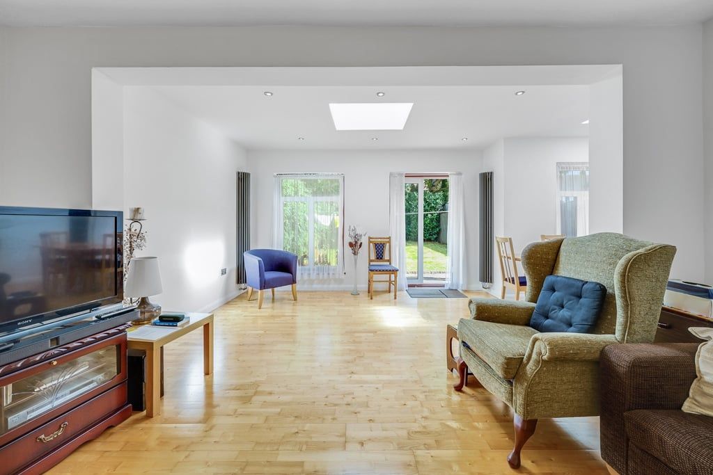 Property photo 2 of 13
