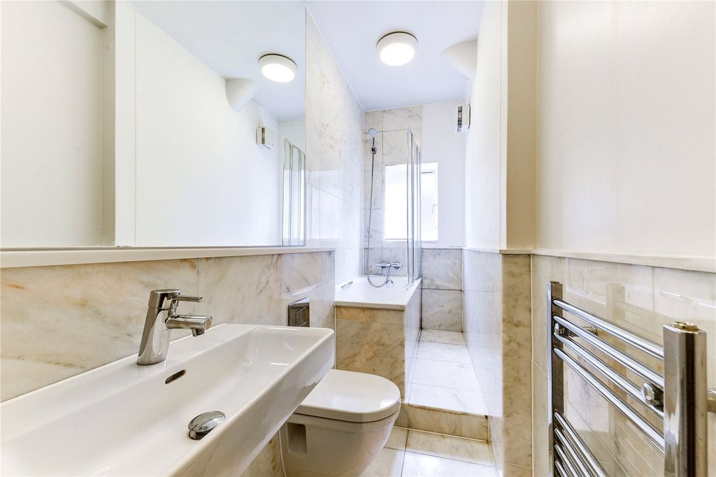 Property photo 3 of 12 Bathroom