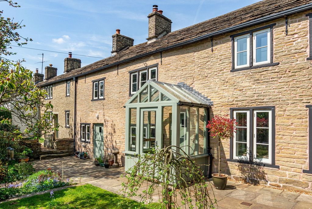 Property photo 1 of 48