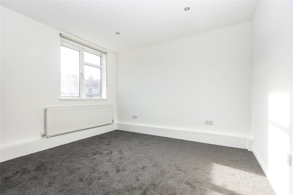 Property photo 3 of 17 Picture No. 08