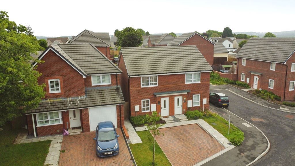 Property photo 1 of 29 4045081