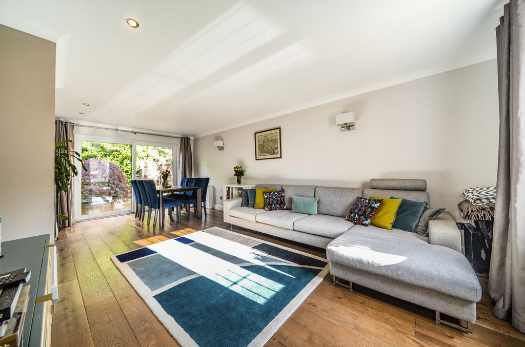 Property photo 2 of 19 Reception