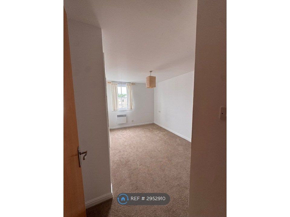 Property photo 2 of 10 Bedroom 2
