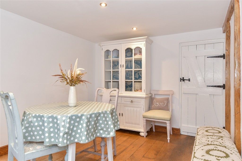 Property photo 3 of 14 Dining Area