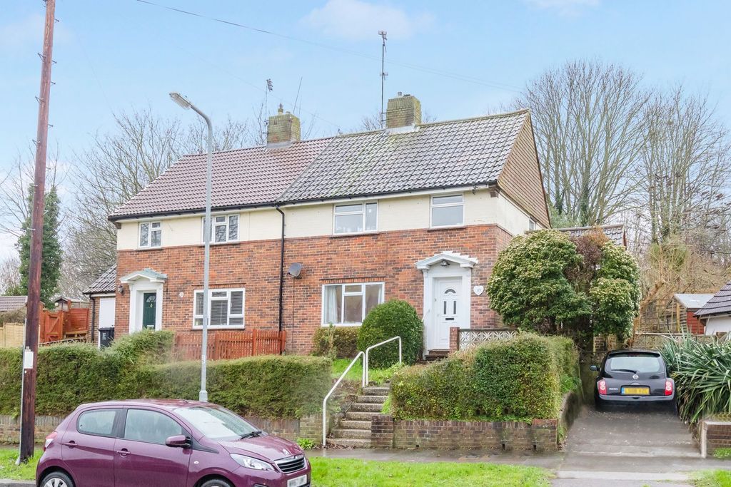 Property photo 1 of 12 Four Bedroom Semi Detached.