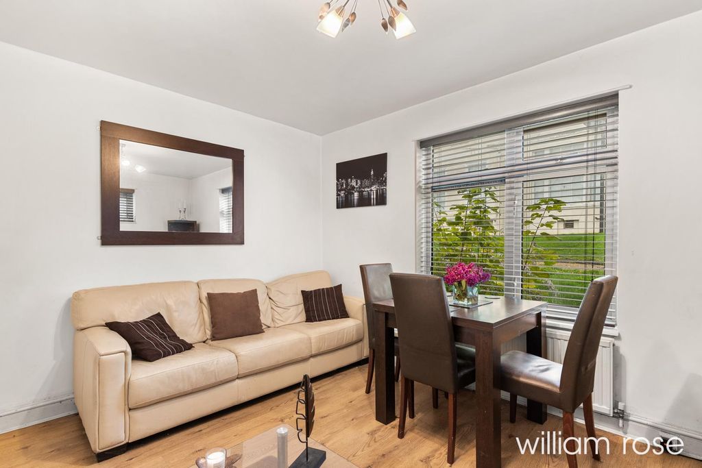 Property photo 3 of 8 Thurlbyclose_7.Jpg