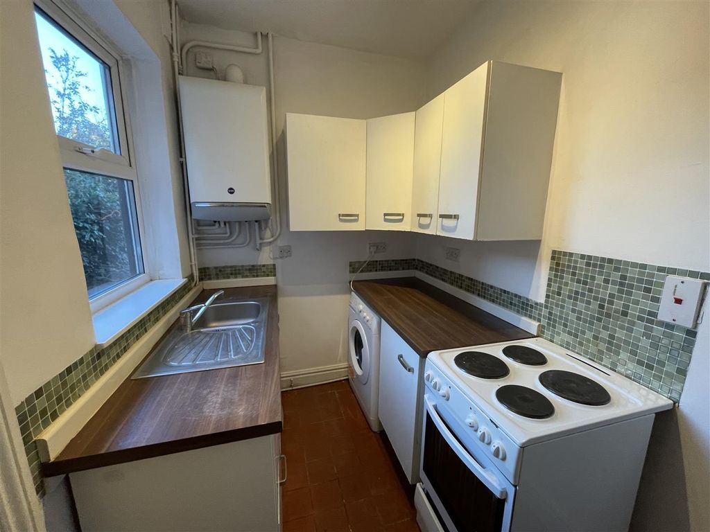 Property photo 3 of 15 Montague  2.Jpg