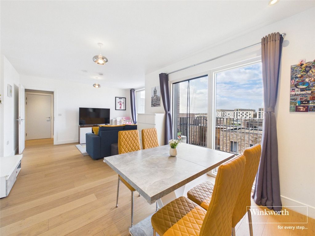 Property photo 1 of 6 Open Plan Living