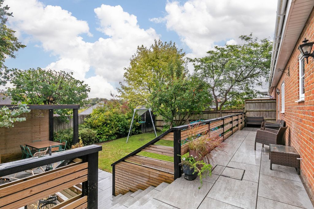 Property photo 3 of 16