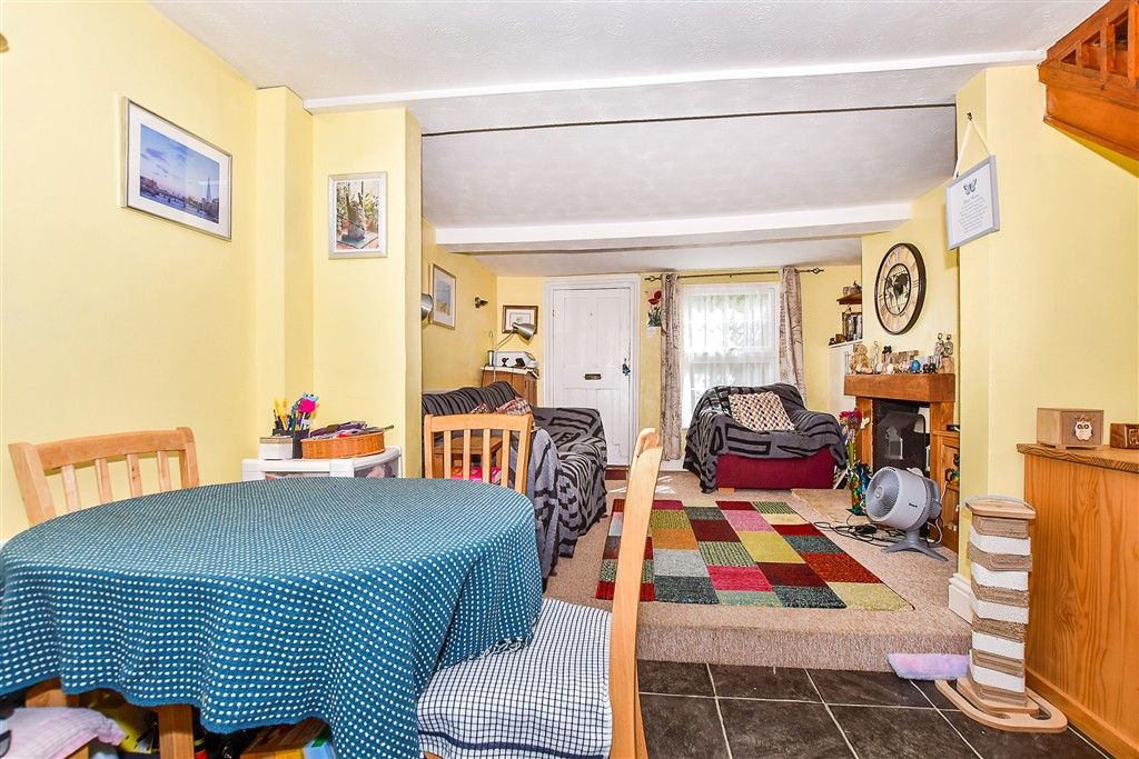 Property photo 3 of 8 Dining Area