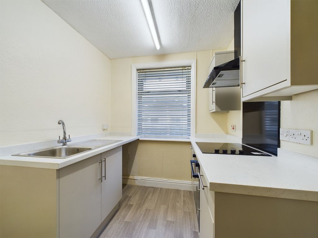 Property photo 2 of 5 Kitchen