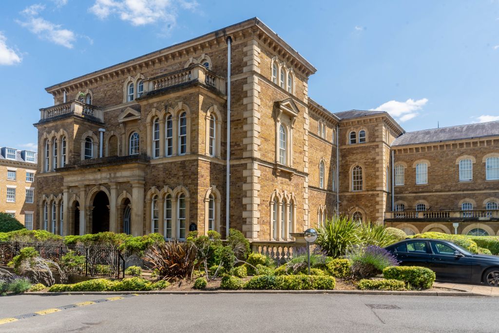 Property photo 1 of 10