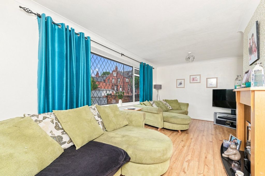 Property photo 2 of 15