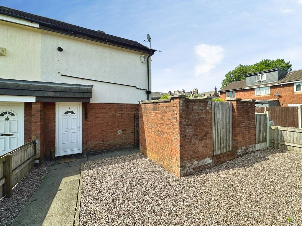 Property photo 1 of 10 External