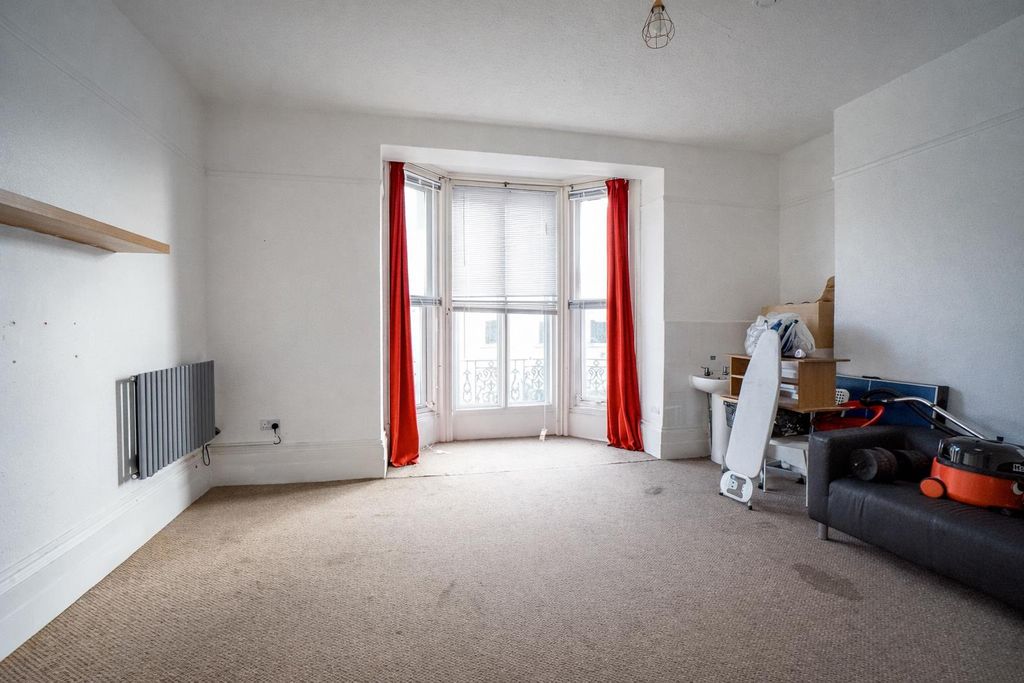 Property photo 2 of 18 46Dd0d4d-7c1F-4A7c-8A8B-49A5A7843Bda.Png