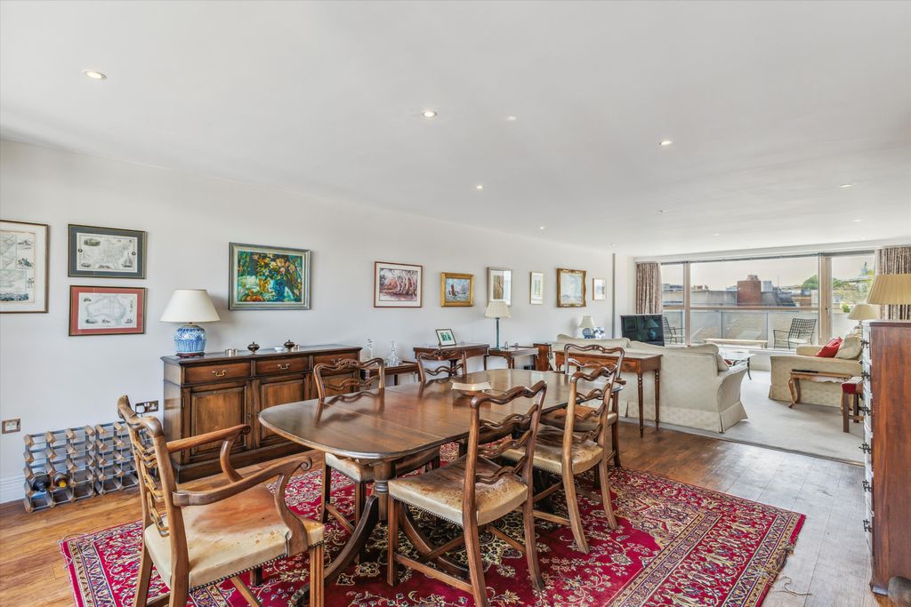 Property photo 1 of 14 Image