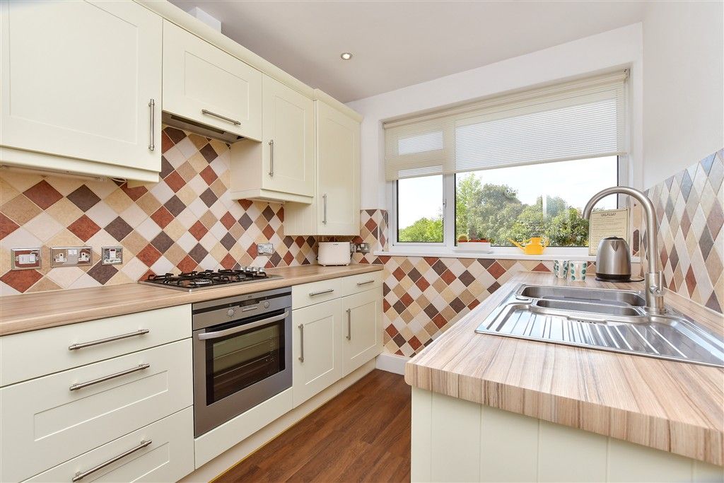 Property photo 3 of 15 Kitchen