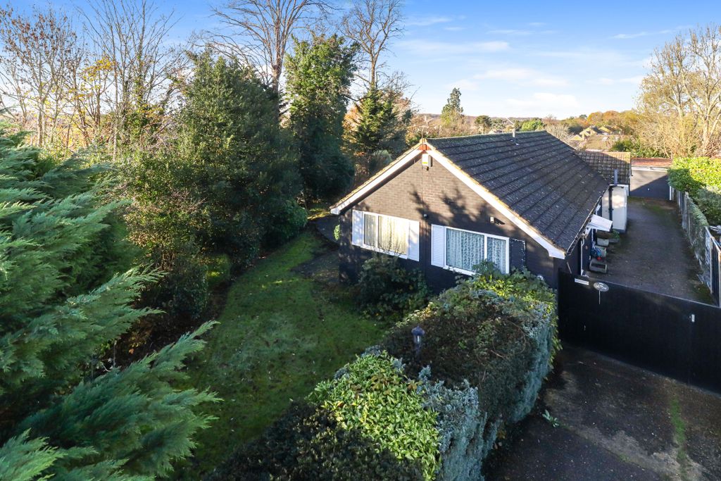 Property photo 1 of 27