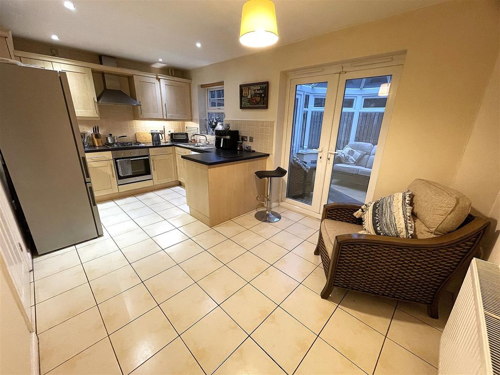 Property photo 2 of 22 Kitchen Diner